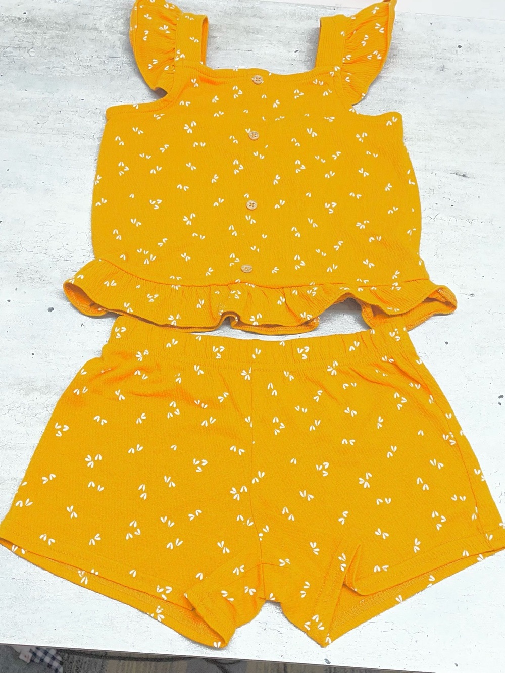 Carter's 2-Piece Short Set Kids 4T Mustard Yellow Excellent Butterfly Ruffle